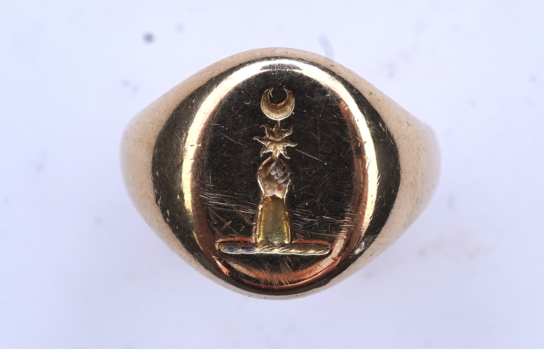 A Victorian 18ct gold signet ring, circa 1890